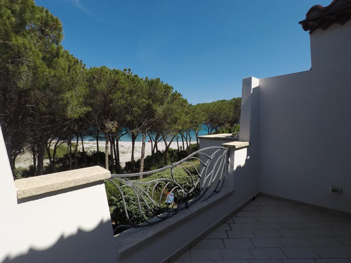 La Corte Degli Ulivi Appartamenti Cala Liberotto Exterior foto
